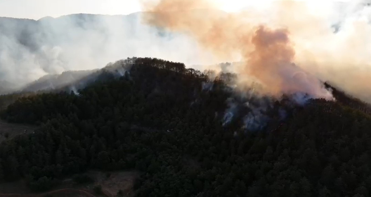 Bolu Göynük’teki Orman Yangını Havadan Görüntülendi