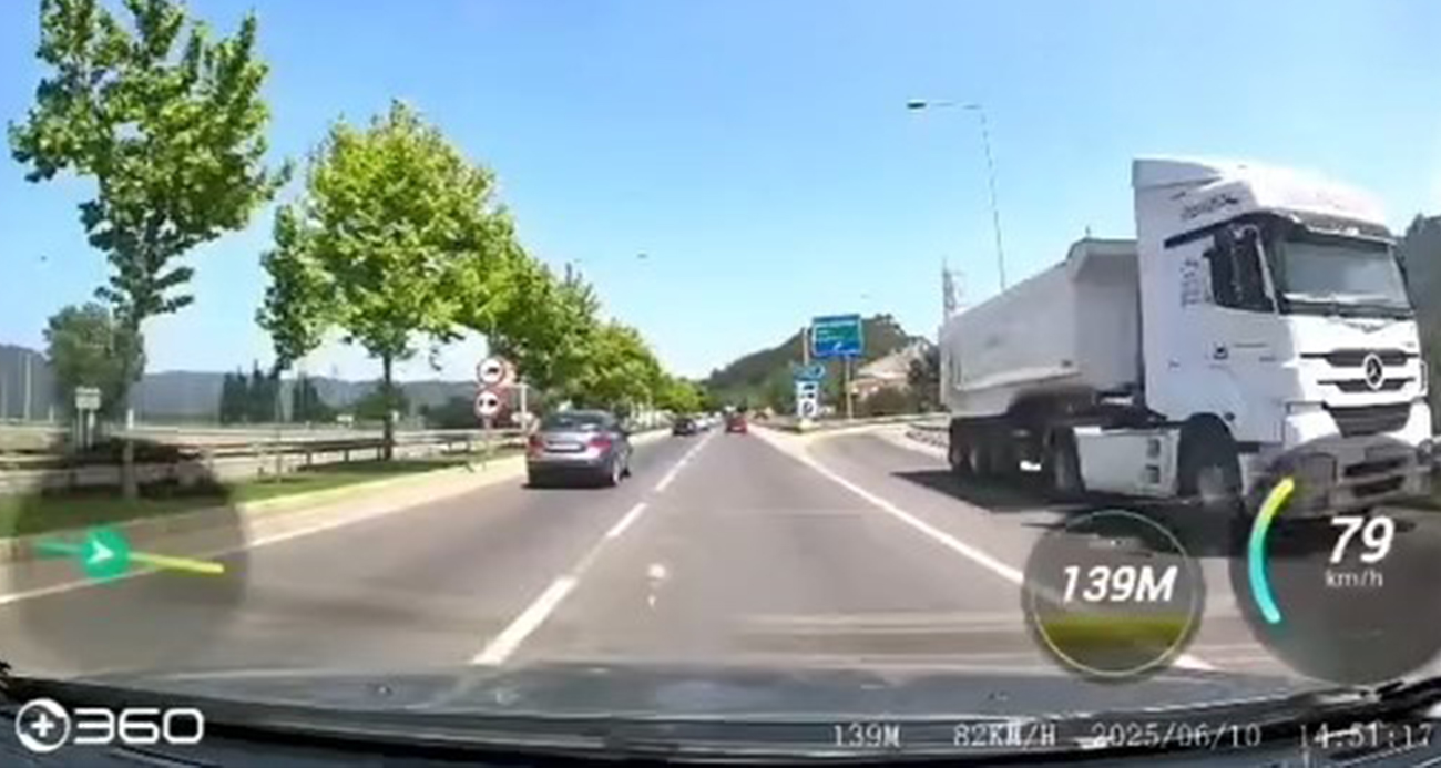Bursa’da Ters Yönde İlerleyen Tır Trafikte Tehlike Saçtı