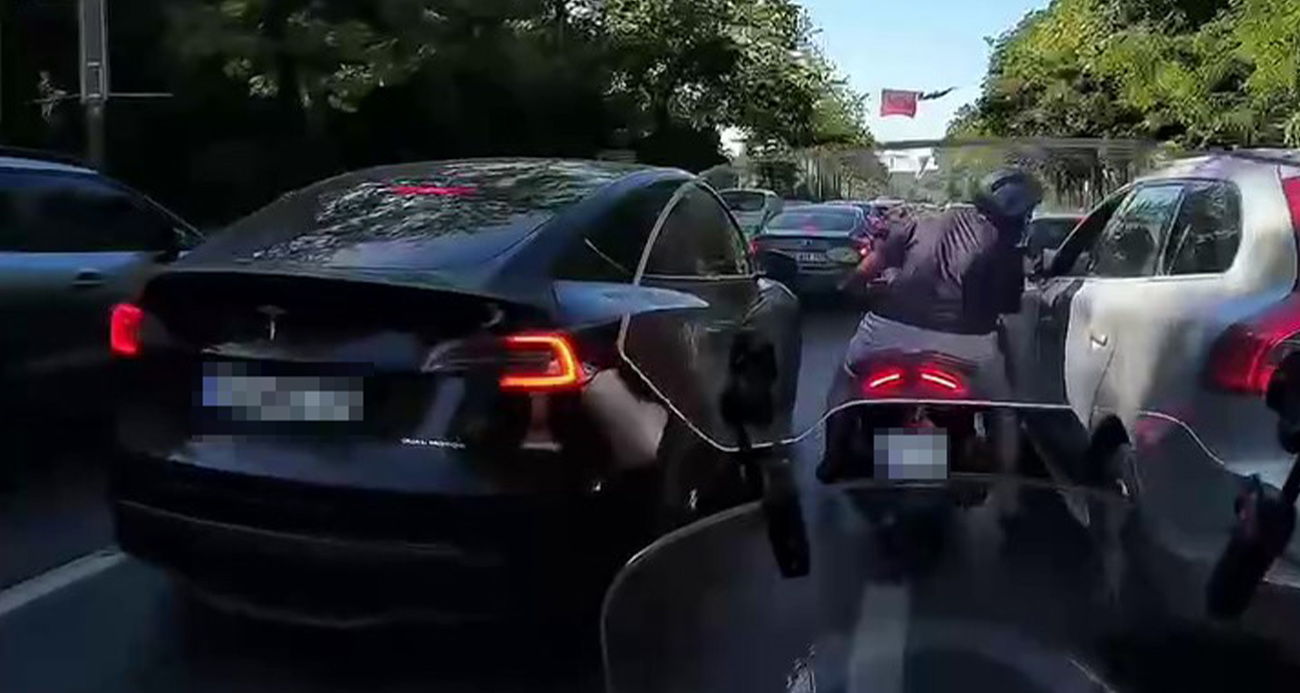 İstanbul Sarıyer’de Trafik Kavgası: Motosiklet Sürücüsü Karşı Tarafa Tükürdü