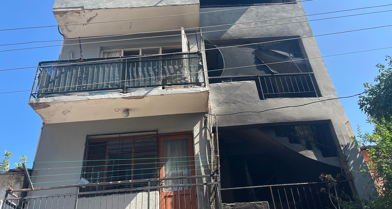 İzmir Bayraklı’da Korkutan Yangın: Mutfak Tüpleri Patladı