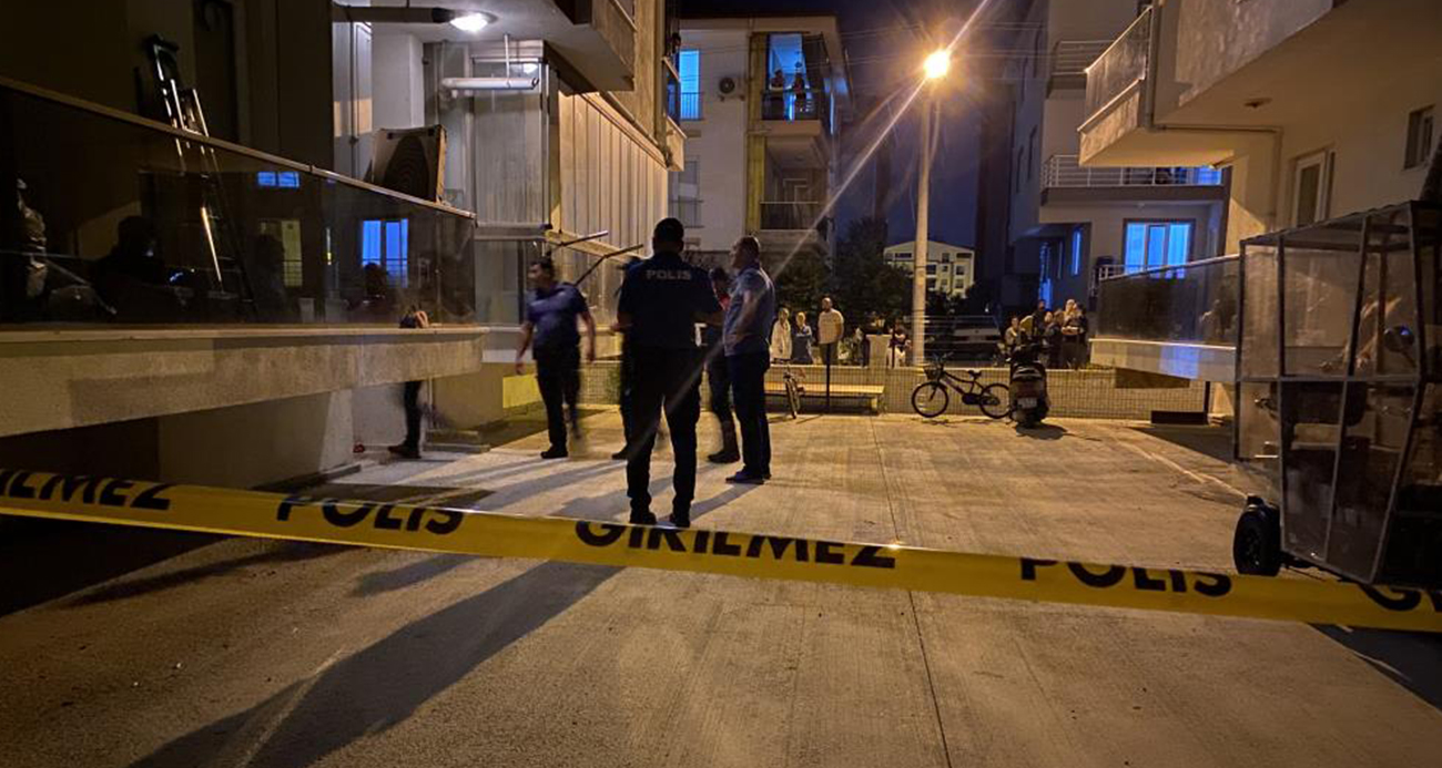 Kapıda Başlayan Tartışma Kanlı Bitti: Bir Kadın Hayatını Kaybetti