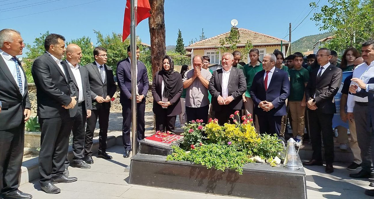 Şehit Öğretmen Şenay Aybüke Yalçın Dualarla Anıldı