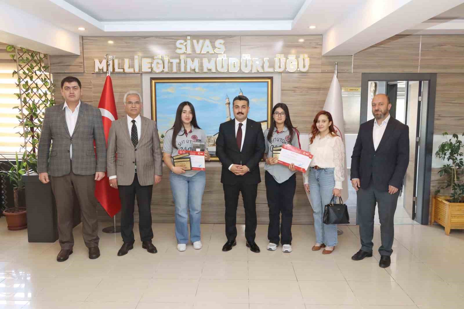 Sivas’tan Büyük Başarı: Liseliler Türkiye Dördüncüsü Oldu