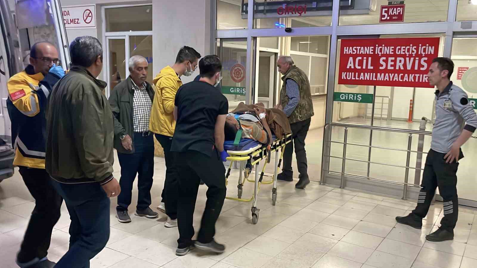 Yıldızeli’nde Aile İçi Kavga Kanlı Bitti: Bir Ölü, İki Yaralı