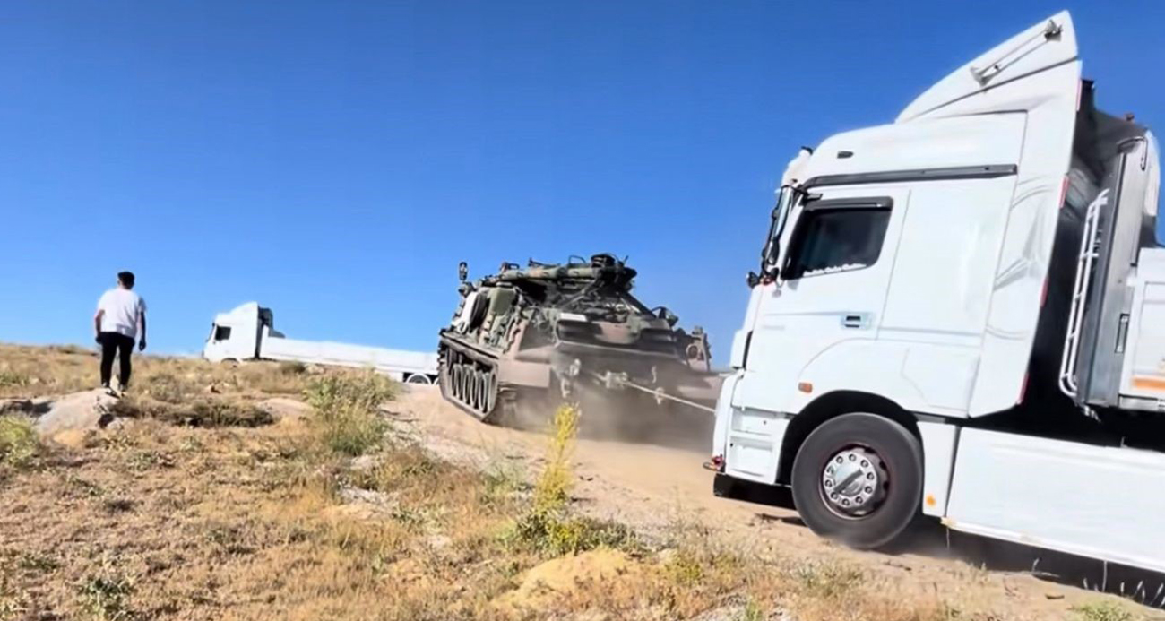 Zırhlı Tanklar, Ankara’da Yolda Kalan Tırları Kurtardı