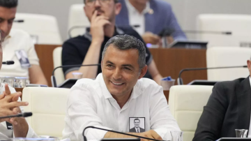 Manavgat Belediyesi’ne Yolsuzluk Operasyonu: Belediye Başkanı Niyazi Nefi Kara Neden Gözaltına Alındı?