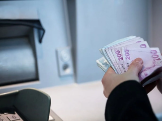 Kamu İşçisi 2025 Zammı Belli Oldu mu? Gözler Hükümetin 3. Teklifinde!