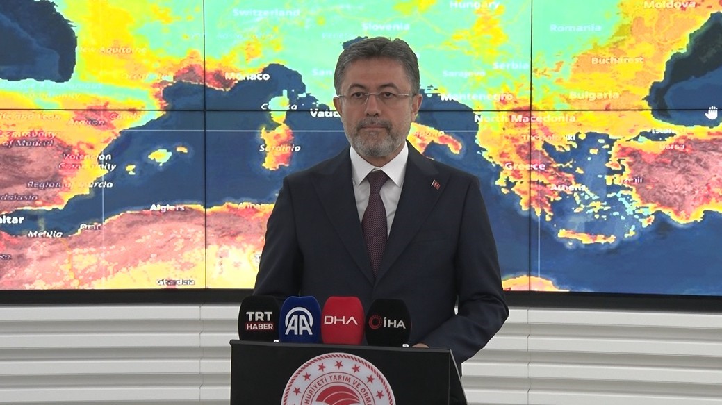 Bakan Yumaklı, Orman Yangınları Hakkında Son Gelişmeleri Paylaştı