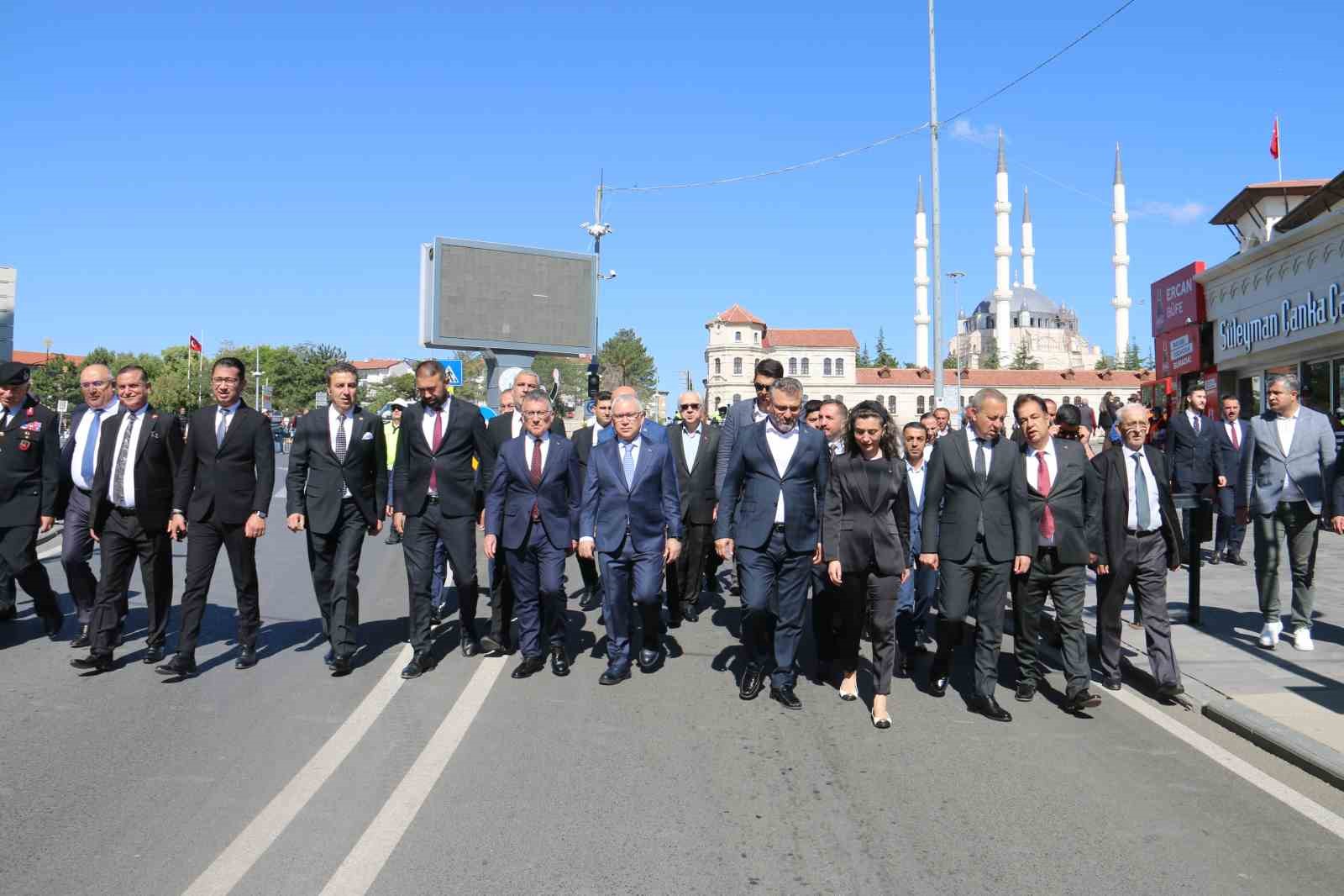 Sivas’ta Madımak Olaylarının 32. Yıldönümü Anma Töreni Gerçekleştirildi