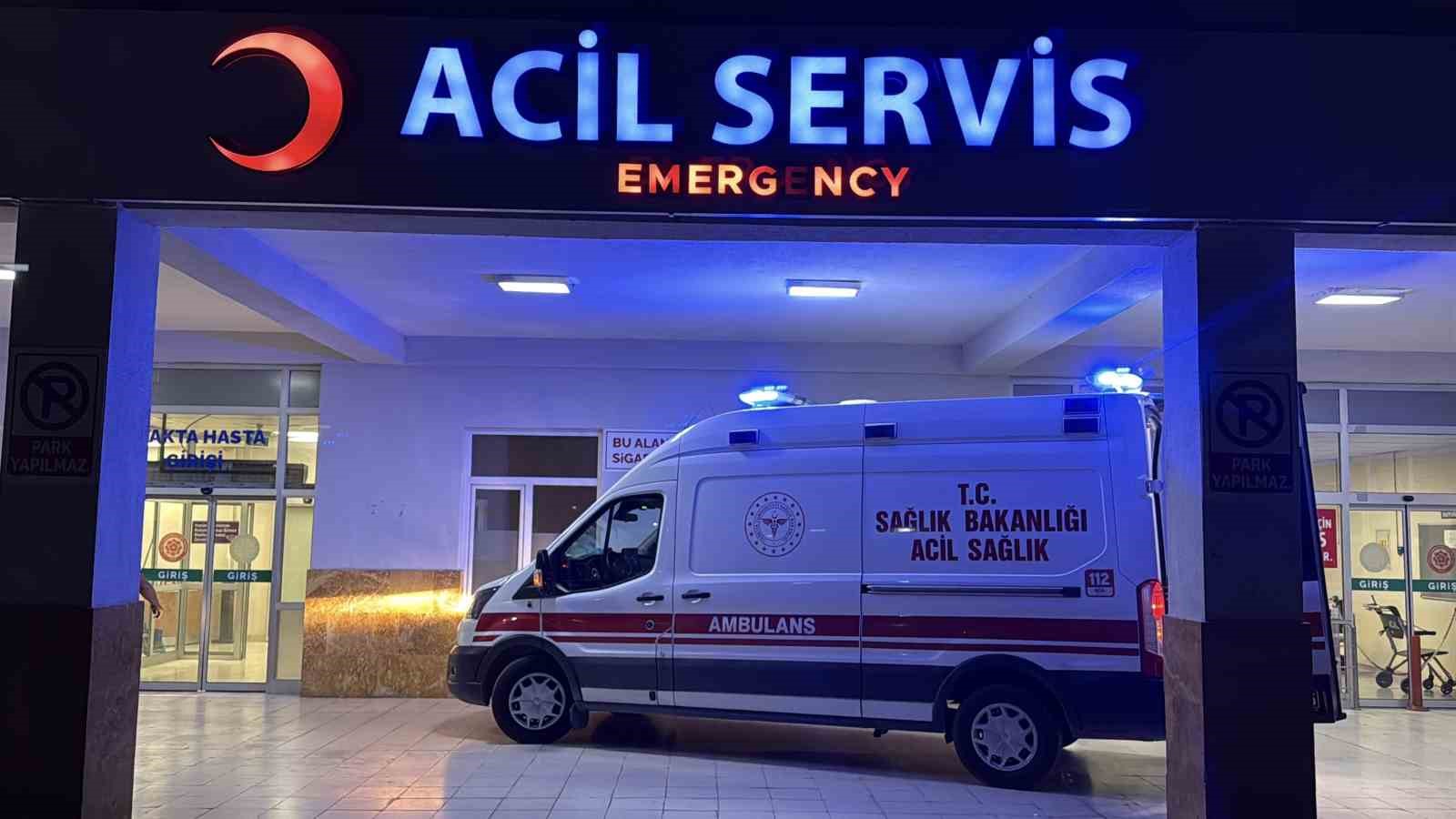 Sivas’ta Trafik Kazası: Bitlis Eski Valisi Karaömeroğlu Ağır Yaralı