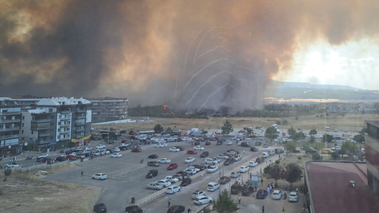 Çanakkale’deki orman yangını ne durumda? Hastane tahliye edildi, kampüs boşaltılıyor mu?