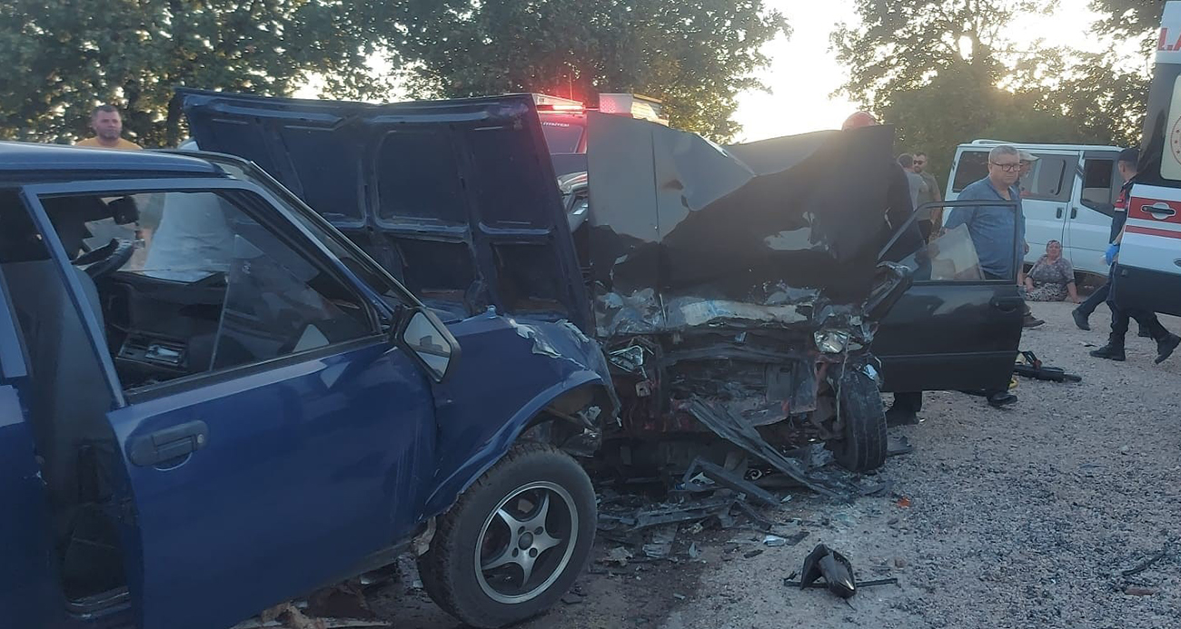 Bursa Mustafakemalpaşa’da Korkunç Trafik Kazası: 1 Ölü, 3 Yaralı