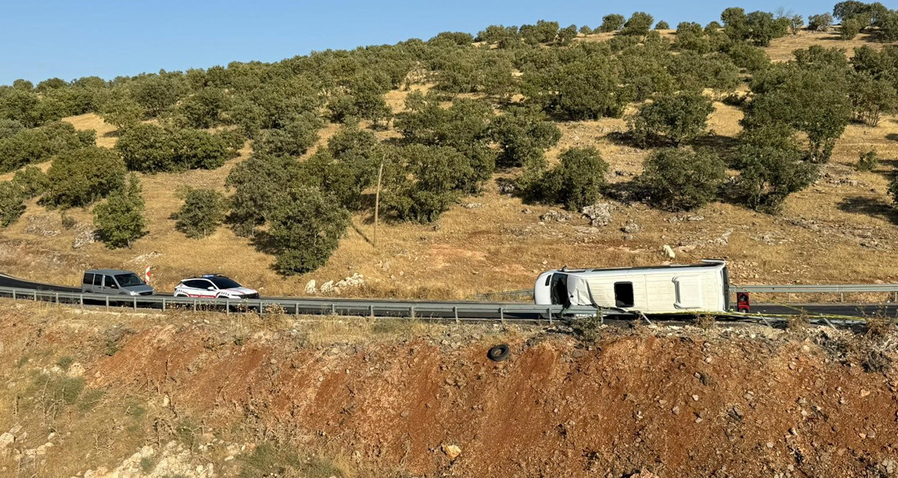 Diyarbakır’da Minibüs Kazası: 1 Ölü, 15 Yaralı