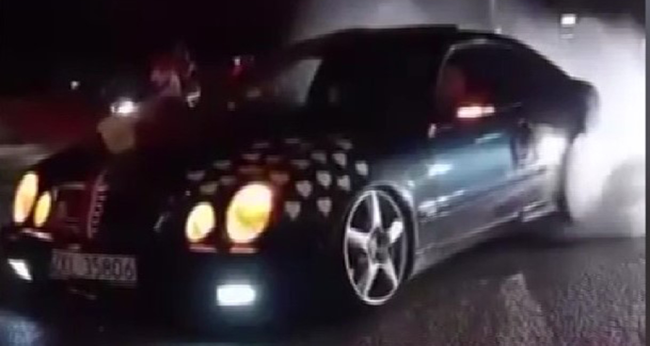 Düğün Konvoyunda Trafik Kaosu: Gelin Arabası Trafikten Men Edildi