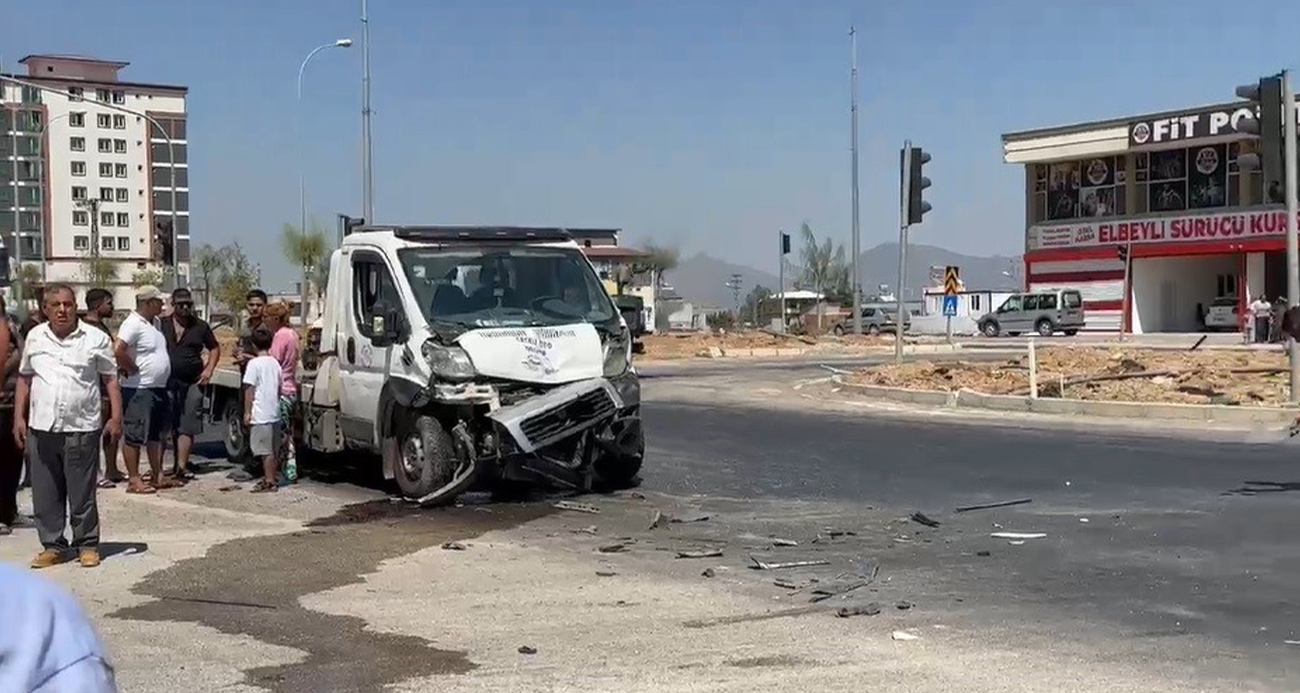 Düğün Yolunda Feci Kaza: 3 Ölü, 2 Yaralı