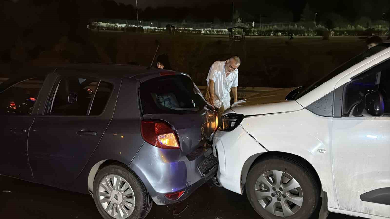 Eyüpsultan’da Zincirleme Trafik Kazası: 16 Araç Çarpıştı, 6 Yaralı