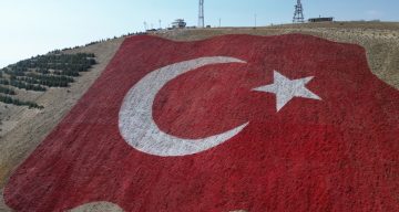 Kahramanmaraş’ta Gökyüzüne Türk Bayrağı İşlendi!