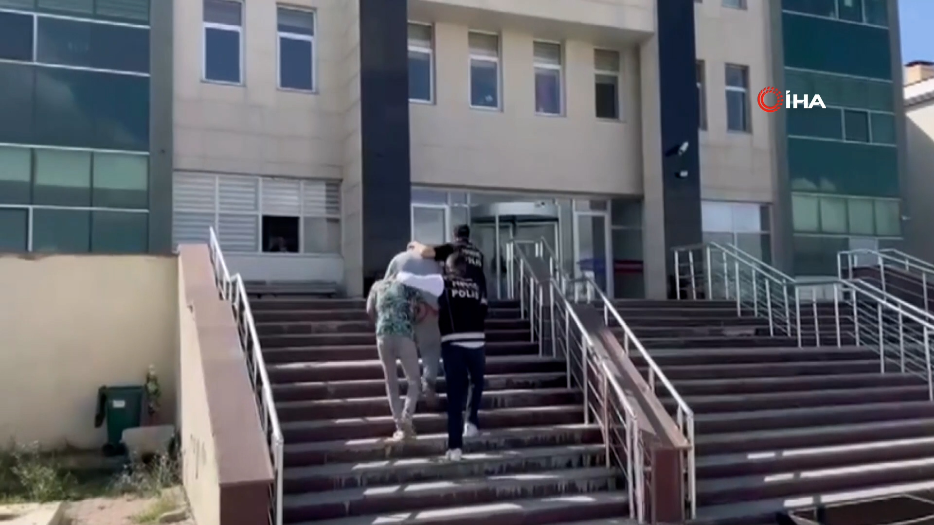 Kars’ta İranlı Kurye Uyuşturucu ile Yakalandı
