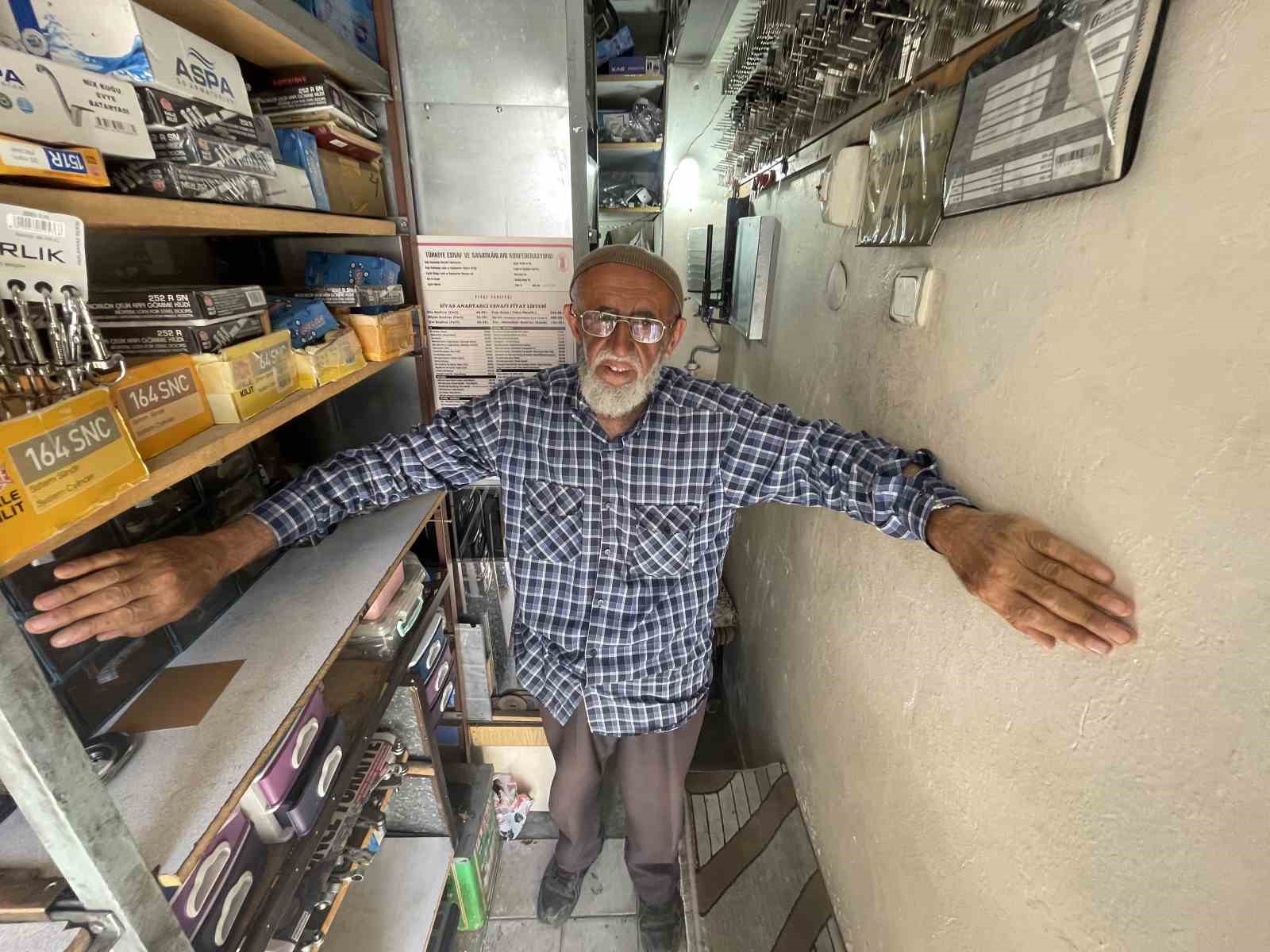 Sivas’ta Bir Anahtarcı Usta: 4 Metrekarelik Dükkanında 28 Yıllık Ustalık