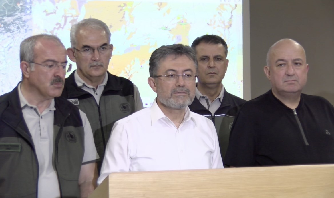 Tarım ve Orman Bakanı İbrahim Yumaklı, Çanakkale Yangınları Hakkında Bilgi Verdi