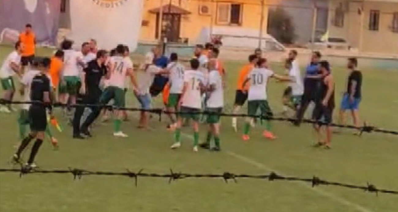 Tarsus’taki Futbol Turnuvasında Tansiyon Yükseldi: Oyuncular Arasında Kavga Çıktı