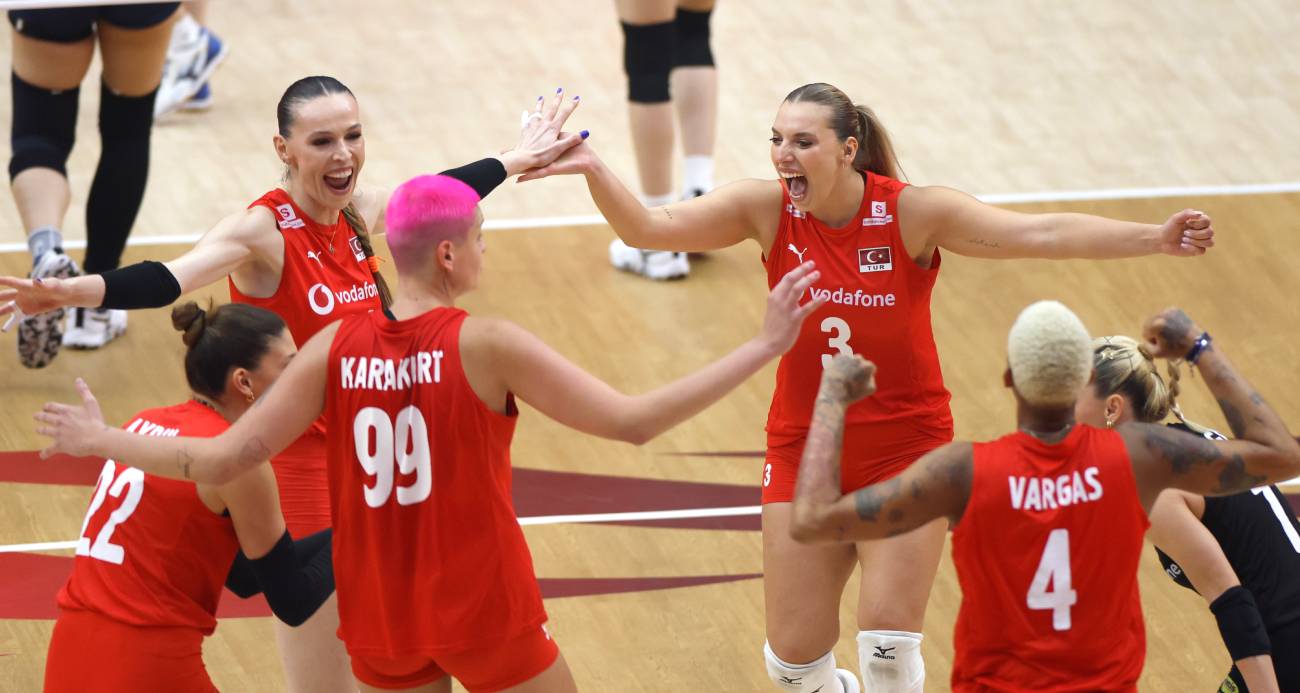 A Milli Kadın Voleybol Takımı, Dünya Şampiyonası’nda Gümüş Madalya Kazandı