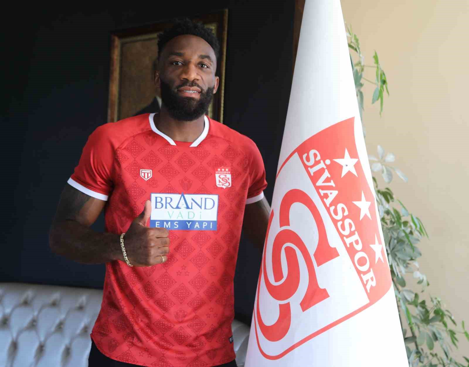 Aaron Appindangoye Sivasspor’a Geri Döndü