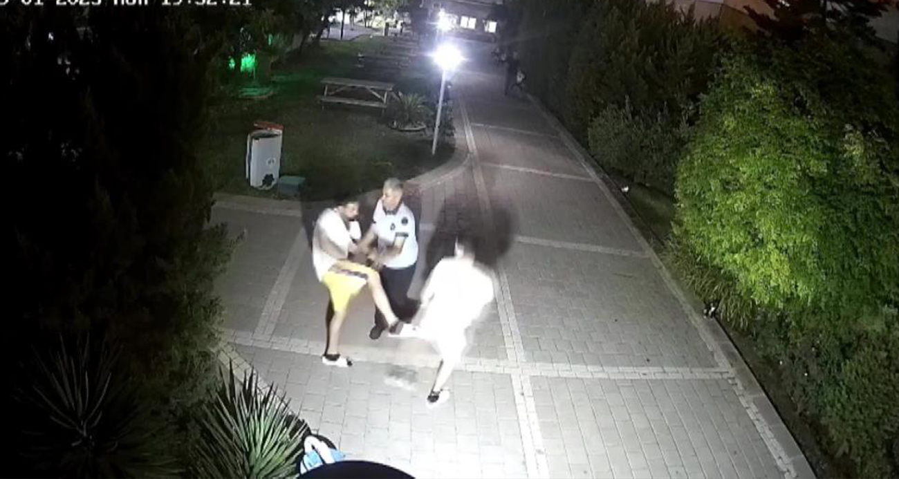 Adana’da Bir Çocuk Sitenin Ortasında Darp Edildi