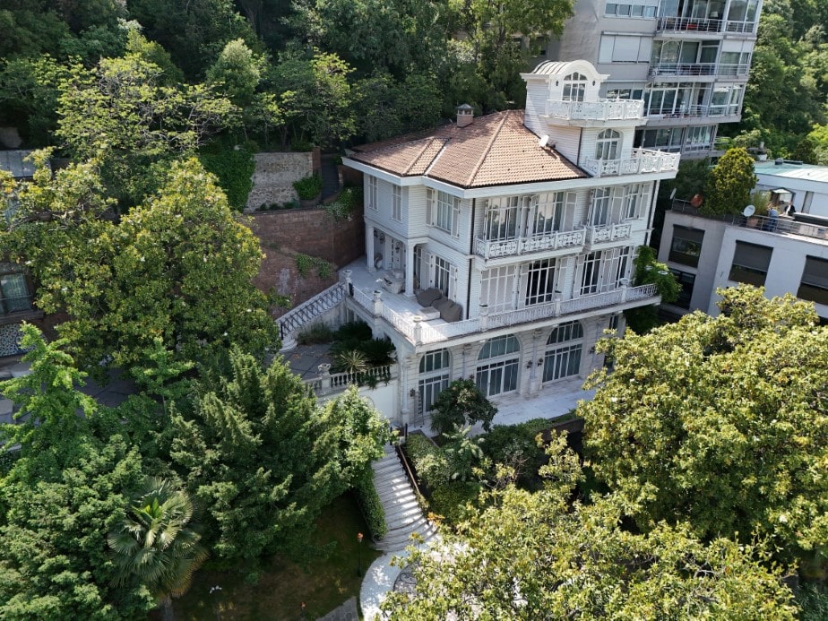 Akın İpek’in Bebek’teki Tarihi Köşkü İçin Yeniden İhale Düzenleniyor