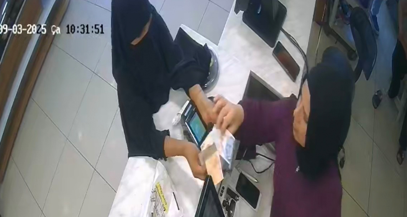 Bursa’da Pastanede Tırnakçılık Olayı Güvenlik Kamerasında