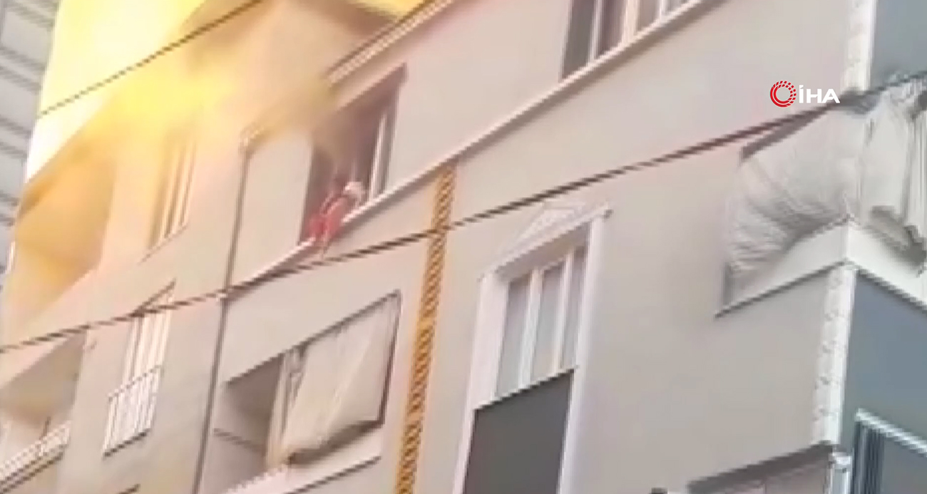 Bursa’da Yangında Dramatik Kurtuluş: Anneanne Torununu Üçüncü Kattan Aşağı Attı