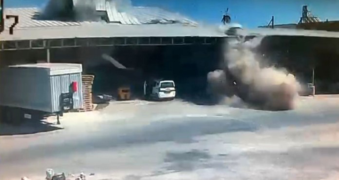 Demre’deki Toptancı Halinde Şiddetli Patlama