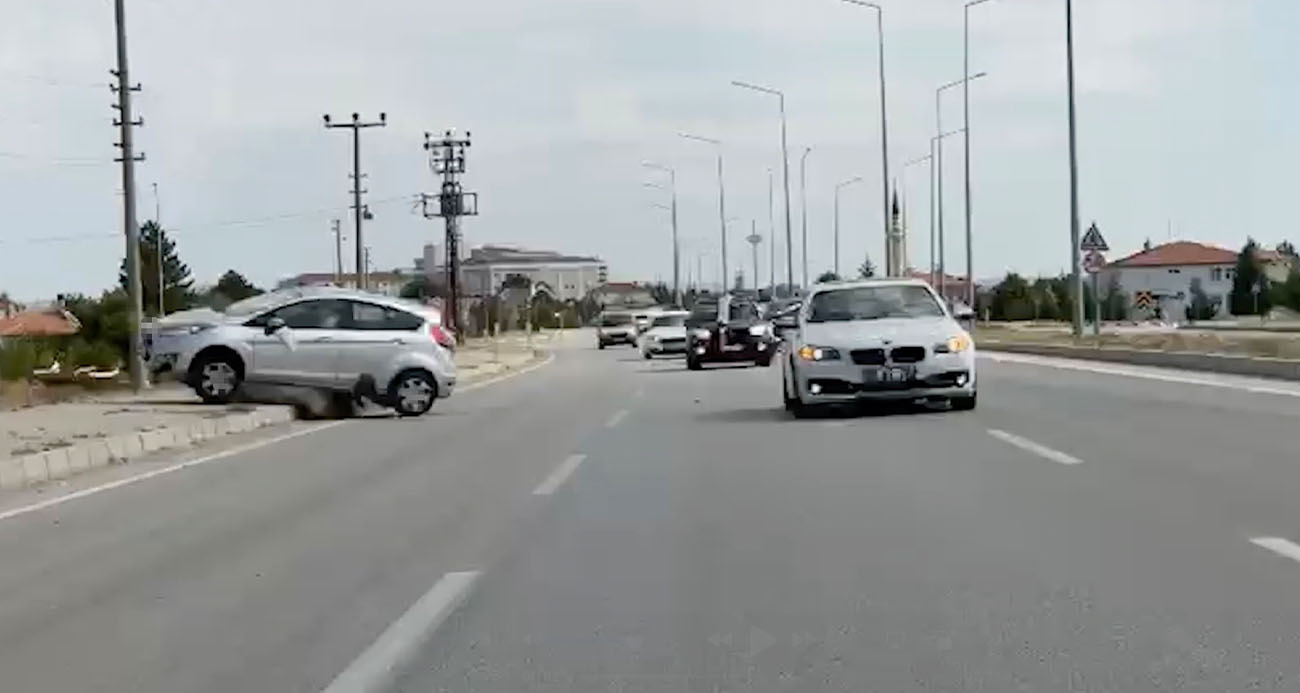 Düğün Konvoyunda Feci Kaza: İki Yaralı