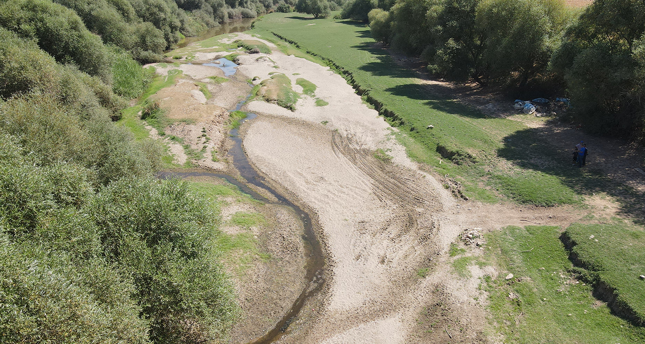 Gediz Nehri’nde Kuraklık Alarmı: Nehir Yatağı Neredeyse Kurudu