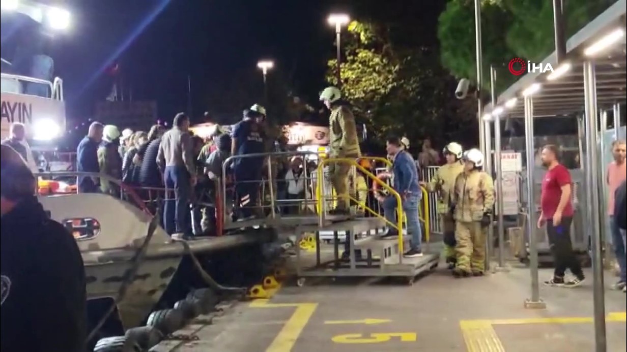 İstanbul Boğazı’nda Çarpışma: Yolcu Vapuru ve Gemi Kaza Yaptı