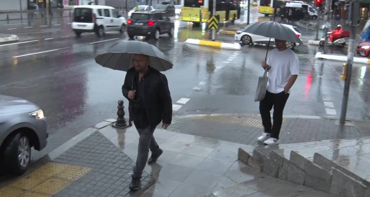 İstanbul’da Sabah Saatlerinde Sağanak Yağış Etkili Oldu