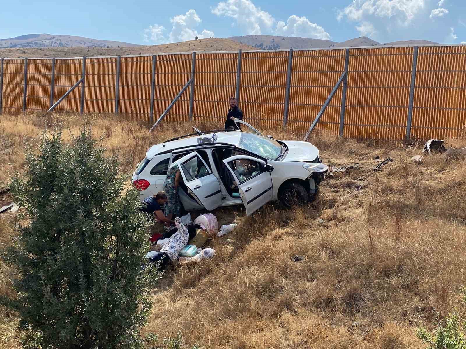 Sivas İmranlı’da Trafik Kazası: 1 Bebek Dahil 4 Yaralı