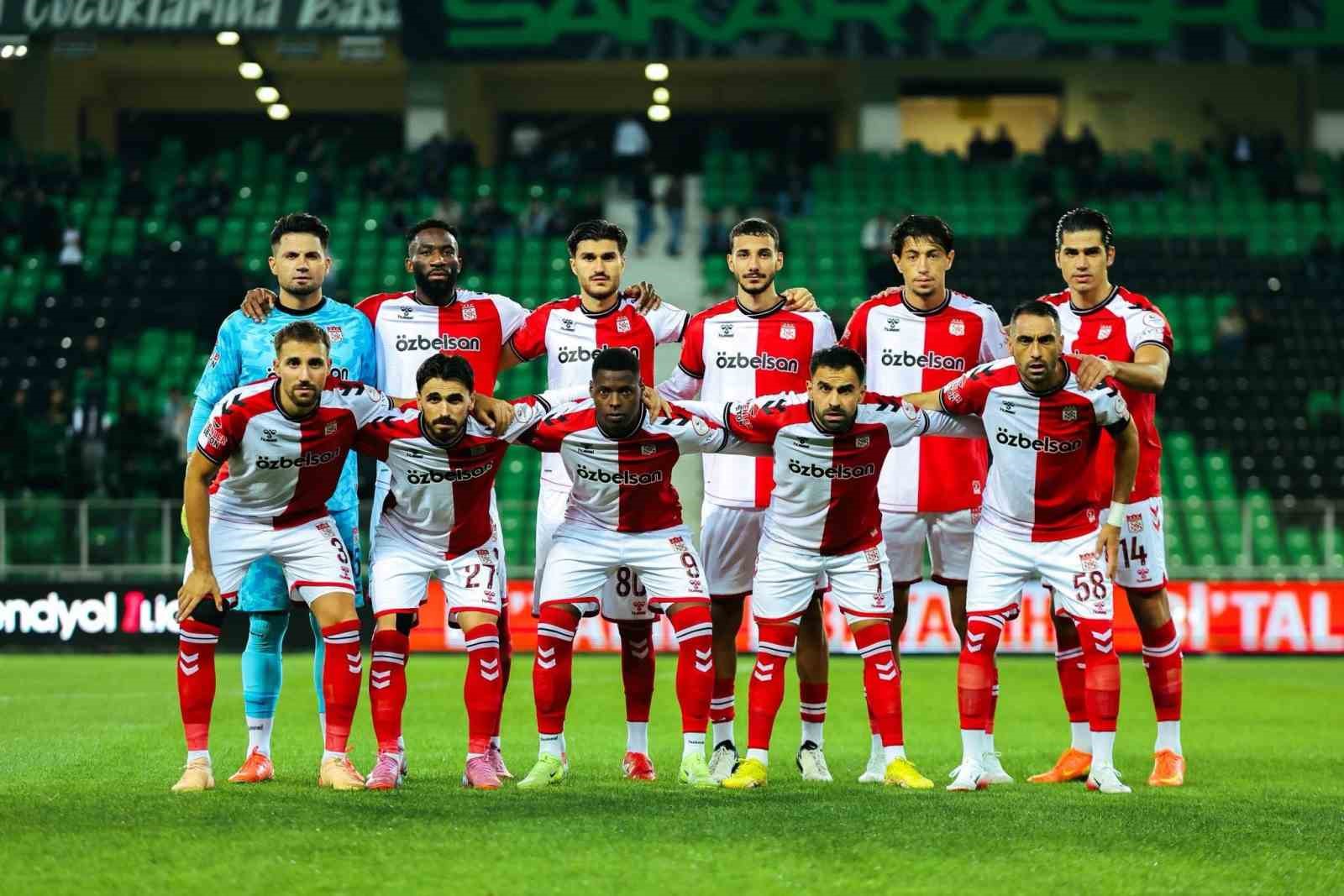 Sivasspor, Sakaryaspor’a Karşı Kural İhlali İddiasıyla TFF’ye Başvurdu