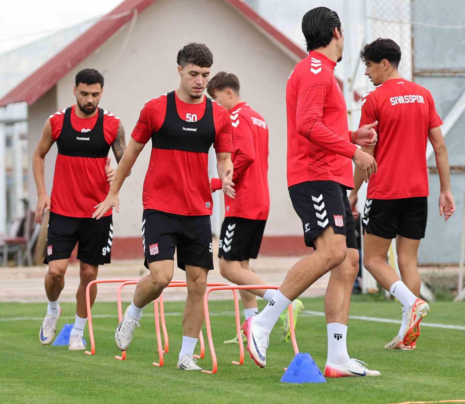 Sivasspor, Sarıyer Maçı İçin Hazırlıklarını Sürdürüyor