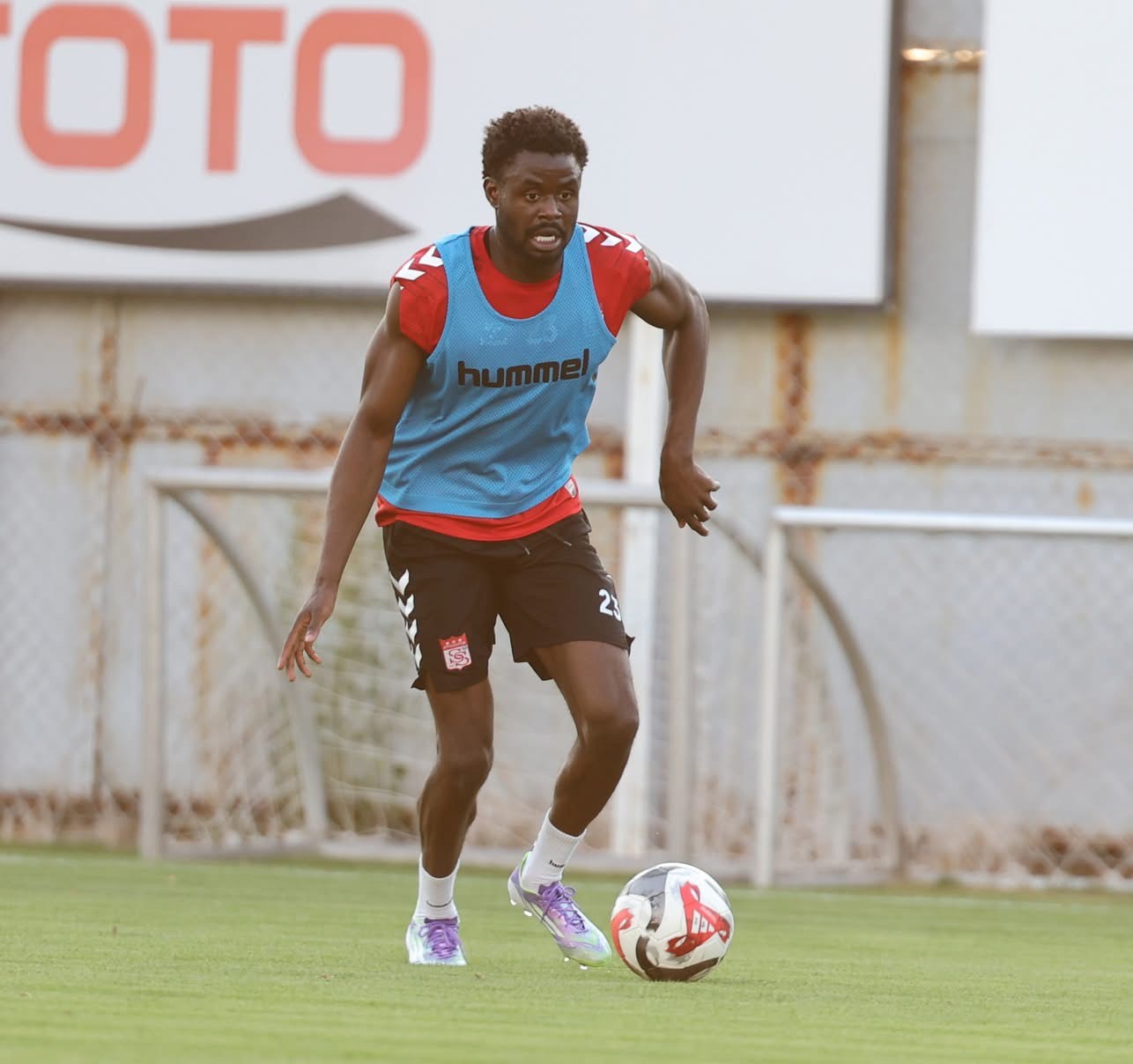 Sivasspor, Sarıyer Maçı İçin Hazırlıklarını Sürdürüyor