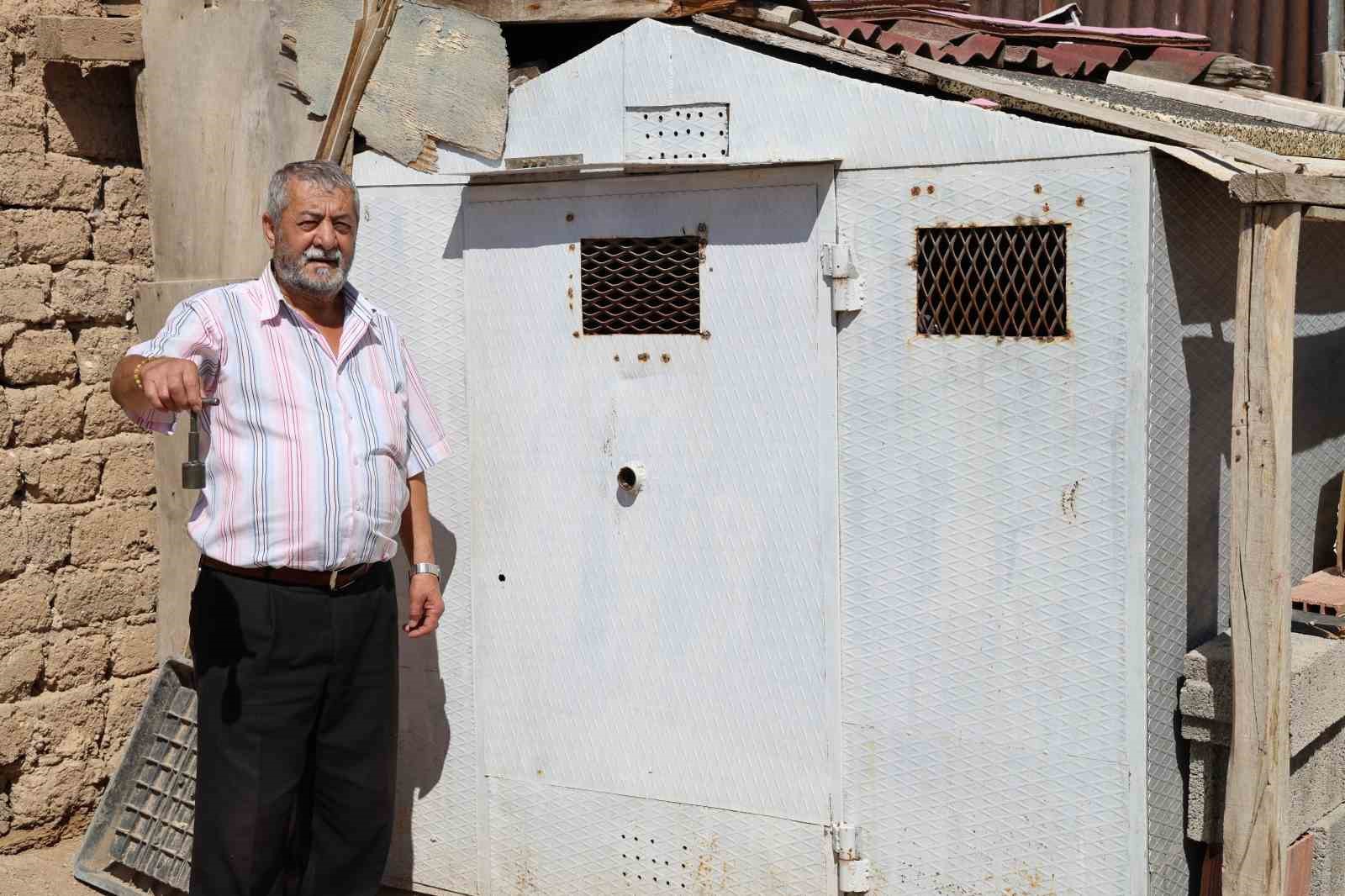Sivas’ta Güvercinler İçin Banka Kasası Güvenliğinde Kümes