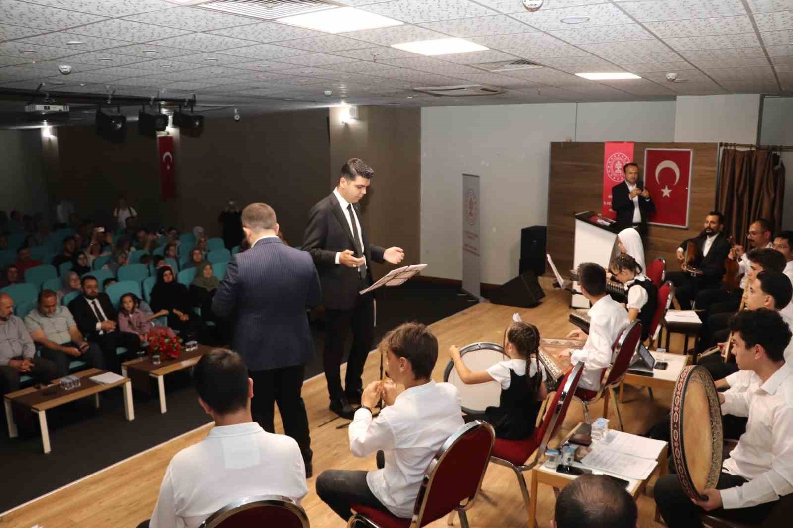 Sivas’ta Mevlid-i Nebi Haftası Şerefine Özel Çocuk Korosu Konseri