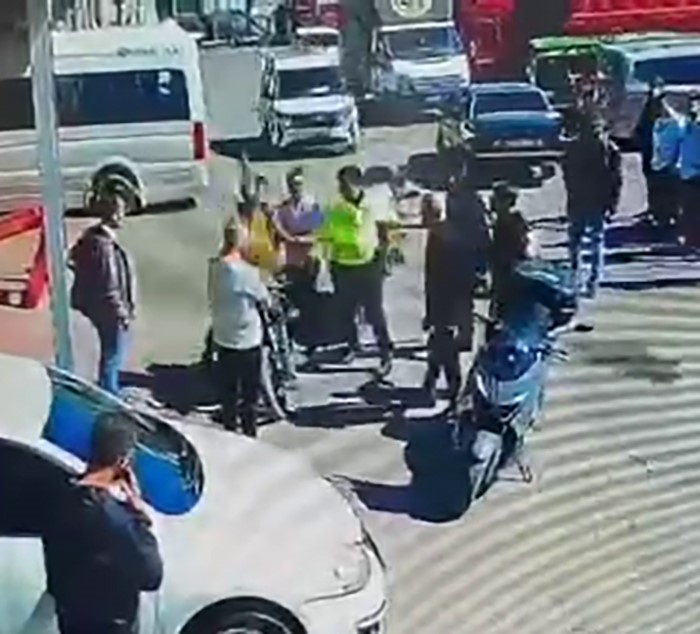 Sivas’ta Polis Memuruna Yumruklu Saldırı
