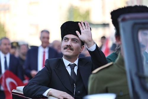 Sivas’ta Tarihi Anların Canlandırılmasıyla Gazi Mustafa Kemal Atatürk’ün Şehre Gelişi Kutlandı