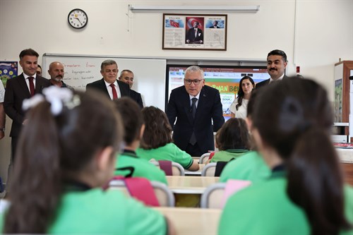 Sivas’ta Yeni Eğitim Yılı Coşkuyla Başladı
