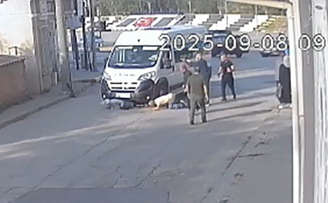 Tekirdağ’da İşçi Servisi Dehşeti: Anne ve Oğlu Yaralı