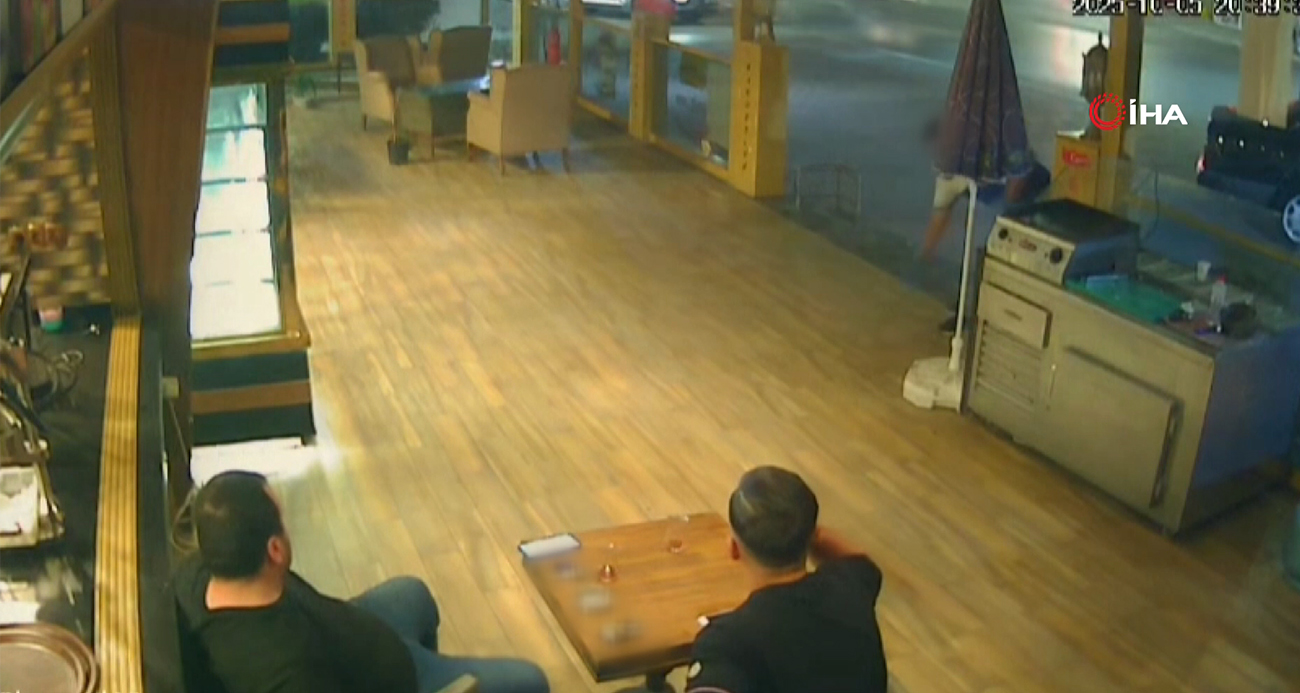 Adana’da Pastaneye Atılan Bomba Olayının Yeni Görüntüleri Yayınlandı