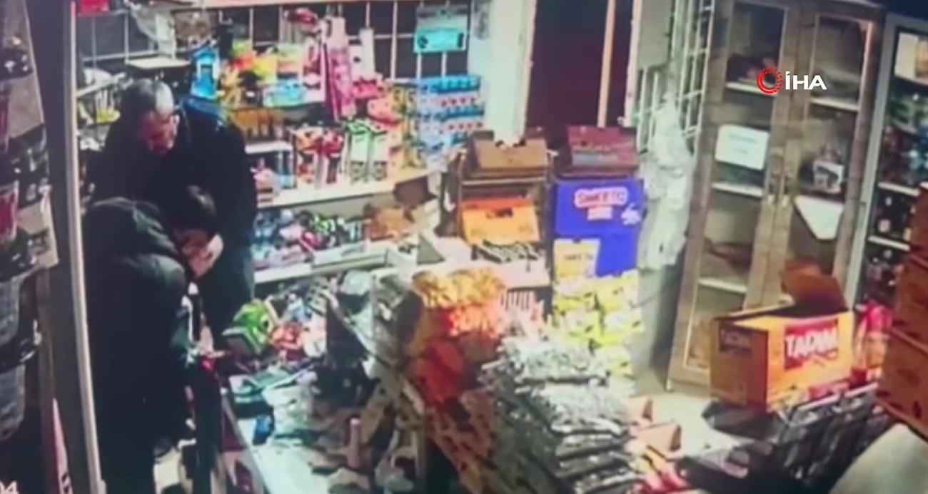 Afyonkarahisar’da Bir Baba, Boğazına Şeker Kaçan Oğlunu Kurtardı