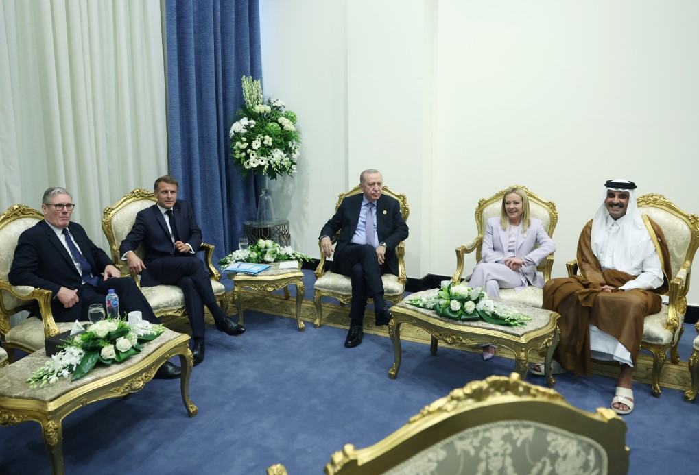 Cumhurbaşkanı Erdoğan, Gazze Barış Zirvesi için Mısır’da Dünya Liderleriyle Buluştu