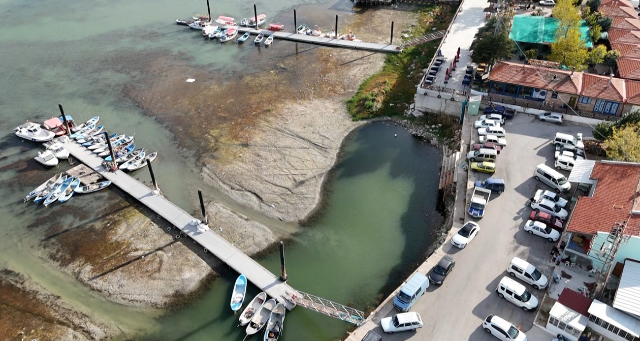 Eğirdir Gölü’nde Balıkçılık Tehlikede: Su Seviyeleri Düşüyor, Tekneler Karaya Oturuyor